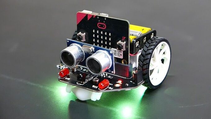 maqueen-microbit-rgb.jpg